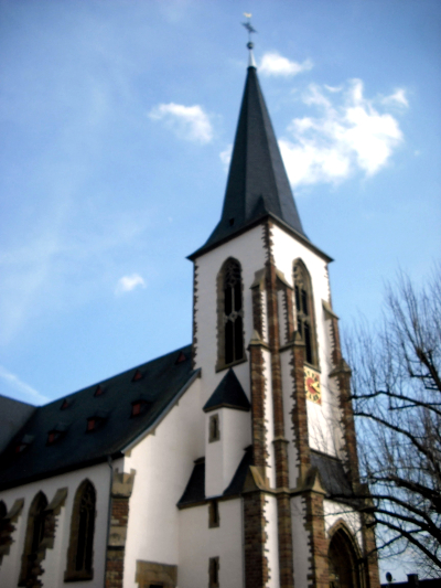 Pfarrkirche: St. Peter und Paul, Tawern